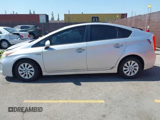 2013 Toyota Prius with VIN JTDKN3DP2D3033377, listed as a IAAI auction lot 42465127 with 182,789 mi miles and . Bid and sale history available at DreamBid. Image 14.