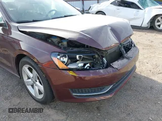 2013 Volkswagen Passat SE w/Sunroof with VIN 1VWBH7A35DC150285, listed as a IAAI auction lot 38970420 with 160,374 mi miles. Bid and sale history available at carsss.com. Image 6.
