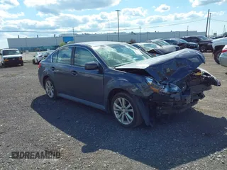 2014 Subaru Legacy Premium z VIN 4S3BMBC66E3027489, wystawiony jako IAAI lot #42210066 z przebiegiem 119 276 mil mil oraz . Historia ofert i sprzedaży dostępna na DreamBid. Obrazek 1.