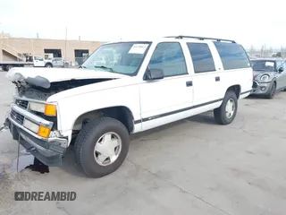1997 Chevrolet Suburban with VIN 3GNFK16R9VG187426, listed as a IAAI auction lot 41678063 with 131,387 mi miles. Bid and sale history available at carsss.com. Image 17.