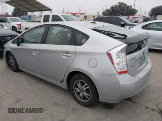2011 Toyota Prius I with VIN JTDKN3DU5B0261149, listed as a IAAI auction lot 42041188 with 190,787 mi miles. Bid and sale history available at carsss.com. Image 3.