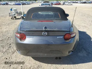 2017 Mazda MX-5 Miata Club z VIN JM1NDAC79H0121954, wystawiony jako Copart lot #53359715 z przebiegiem 44 995 mil mil oraz Tytuł czysty. Historia ofert i sprzedaży dostępna na DreamBid. Obrazek 6.