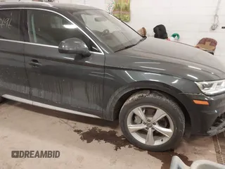 2020 Audi Q5 Premium Plus with VIN WA1BNAFY0L2013198, listed as a IAAI auction lot 41088696 with 71,334 mi miles. Bid and sale history available at carsss.com. Image 1.