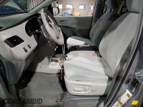 2011 Toyota Sienna LE with VIN 5TDJK3DC0BS022584, listed as a Copart auction lot 49715565 with 81,603 mi miles and Salvage Title. Bid and sale history available at carsss.com. Image 7.