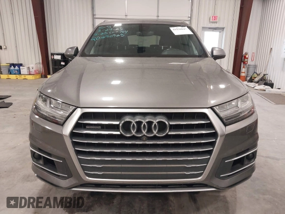 2017 Audi Q7 Premium Plus with VIN WA1LAAF73HD026692, listed as a IAAI auction lot 41938847 with 159,257 mi miles. Bid and sale history available at carsss.com. Image 12.