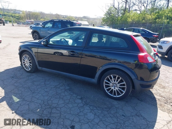 2010 Volvo C30 with VIN YV1672MK5A2173056, listed as a IAAI auction lot 42032147 with 95,476 mi miles and . Bid and sale history available at DreamBid. Image 3.