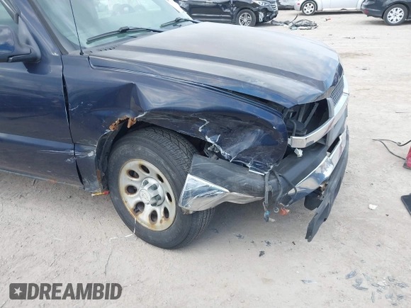 2005 Chevrolet Silverado 1500 with VIN 1GCEC14X05Z358521, listed as a IAAI auction lot 41904914 with 144,170 mi miles and . Bid and sale history available at DreamBid. Image 6.