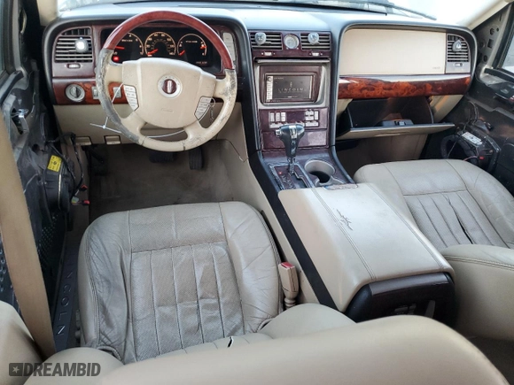 2005 Lincoln Navigator Luxury with VIN 5LMFU27565LJ02977, listed as a Copart auction lot 84106204 with 181,795 mi miles and Salvage Title. Bid and sale history available at carsss.com. Image 8.