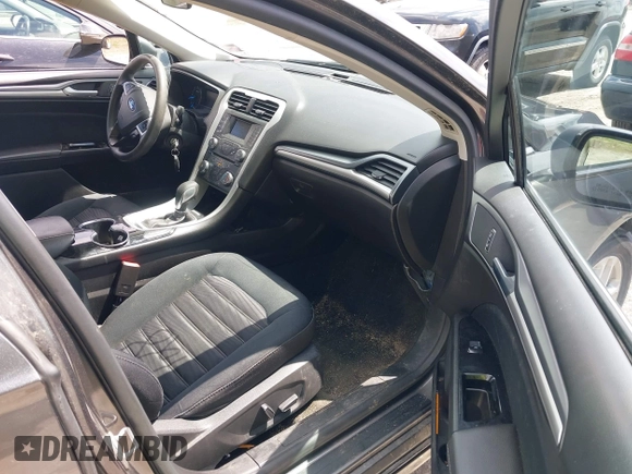 2016 Ford Fusion SE with VIN 3FA6P0H72GR162185, listed as a IAAI auction lot 42171928 with 122,848 mi miles and . Bid and sale history available at carsss.com. Image 5.