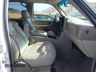 2005 GMC Yukon SLT z VIN 1GKEC13T05R273813, wystawiony jako IAAI lot #40796306 z przebiegiem 239 435 mil mil oraz . Historia ofert i sprzedaży dostępna na DreamBid. Obrazek 5.