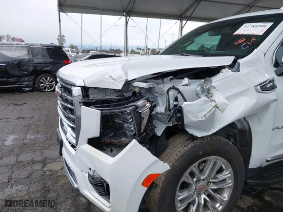 2022 GMC Yukon XL SLT with VIN 1GKS2GKD6NR328395, listed as a IAAI auction lot 41789208 with 24,797 mi miles. Bid and sale history available at carsss.com. Image 6.