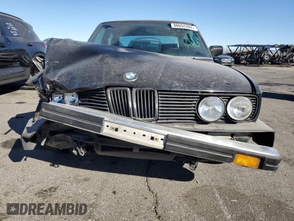 1988 BMW 5 Series 535i with VIN WBADC8406J3262135, listed as a Copart auction lot 86652394 with 173,616 mi miles and Salvage Title. Bid and sale history available at carsss.com. Image 5.