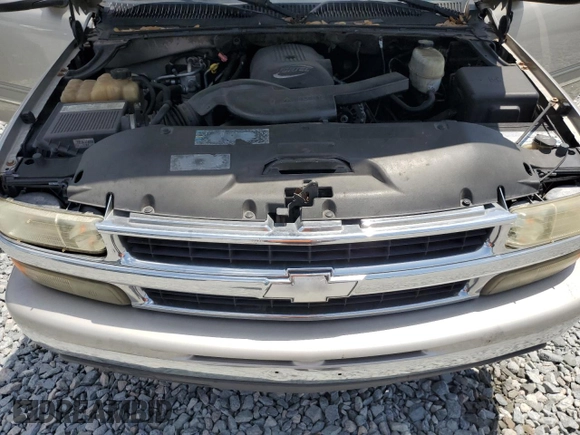 2005 Chevrolet Suburban LT z VIN 3GNEC16Z15G280353, wystawiony jako Copart lot #53974785 z przebiegiem 389 849 mil mil oraz Nie do naprawy. Historia ofert i sprzedaży dostępna na DreamBid. Obrazek 12.