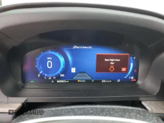 2023 Ford Explorer Platinum z VIN 1FM5K8HC3PGA87872, wystawiony jako Copart lot #44706005 z przebiegiem 60 390 mil mil oraz Szkoda całkowita • Salvage title. Historia ofert i sprzedaży dostępna na DreamBid. Obrazek 9.