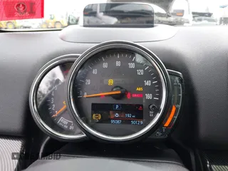 2019 MINI Countryman Cooper S z VIN WMZYT5C54K3G92704, wystawiony jako IAAI lot #41821521 z przebiegiem 95 087 mil mil oraz . Historia ofert i sprzedaży dostępna na DreamBid. Obrazek 7.