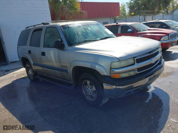 2002 Chevrolet Tahoe LT with VIN 1GNEC13Z72R281538, listed as a IAAI auction lot 41692881 with 188,140 mi miles. Bid and sale history available at carsss.com. Image 1.