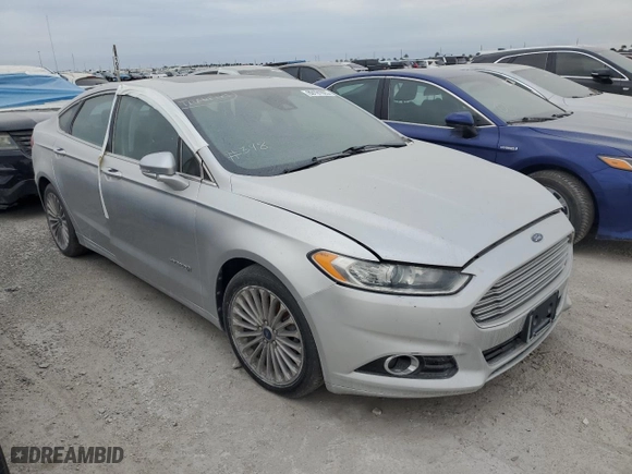 2013 Ford Fusion Titanium Hybrid with VIN 3FA6P0RUXDR374624, listed as a Copart auction lot 89191005 with 0 mi miles and Non Repairable. Bid and sale history available at carsss.com. Image 4.