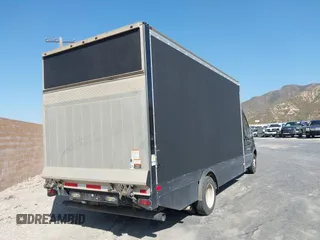 2017 Ford Transit с VIN 1FDBF9ZM4HKB57754, выставлен на аукционе IAAI как лот 42370336 с пробегом 118 195 миль миль и . История ставок и продаж доступна на DreamBid. Изображение 4.