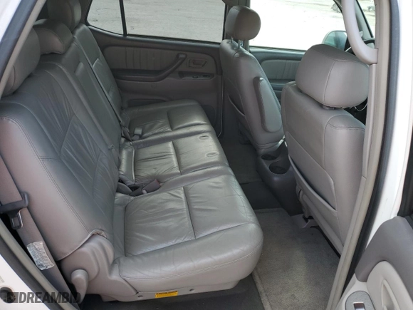 2004 Toyota Sequoia Limited with VIN 5TDBT48A64S208410, listed as a Copart auction lot 50750185 with 273,869 mi miles and Clean Title. Bid and sale history available at carsss.com. Image 11.