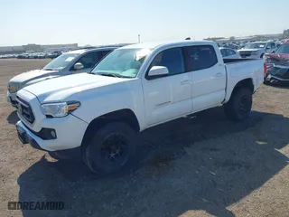 2020 Toyota Tacoma 2WD SR with VIN 5TFAX5GN0LX184544, listed as a IAAI auction lot 41969927 with 56,205 mi miles. Bid and sale history available at carsss.com. Image 17.