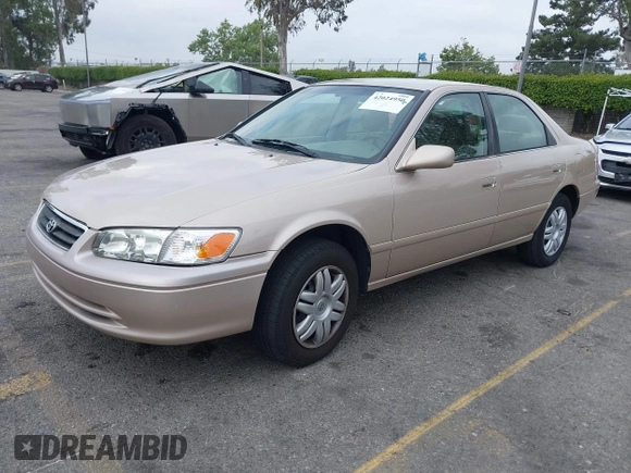 2001 Toyota Camry CE with VIN 4T1BG22K81U075758, listed as a IAAI auction lot 42024950 with 107,439 mi miles. Bid and sale history available at carsss.com. Image 17.