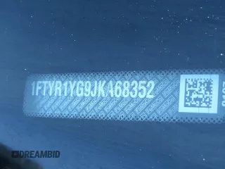 2018 Ford Transit z VIN 1FTYR1YG9JKA68352, wystawiony jako Copart lot #85918324 z przebiegiem 64 560 mil mil oraz Szkoda całkowita • Salvage title. Historia ofert i sprzedaży dostępna na DreamBid. Obrazek 10.
