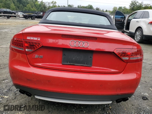 2010 Audi S5 Premium Plus z VIN WAUCGAFH3AN026072, wystawiony jako Copart lot #73323014 z przebiegiem 122 438 mil mil oraz Szkody całkowita. Historia ofert i sprzedaży dostępna na DreamBid. Obrazek 6.