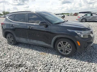 2023 Kia Seltos S with VIN KNDEU2AAXP7356776, listed as a Copart auction lot 64001135 with 58,275 mi miles and Salvage title. Bid and sale history available at DreamBid. Image 4.