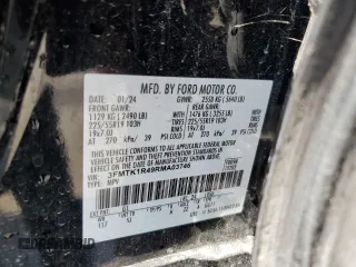 2024 Ford Mustang Mach-E Select z VIN 3FMTK1R49RMA03746, wystawiony jako Copart lot #57418845 z przebiegiem 8 788 mil mil oraz Szkoda całkowita • Salvage title. Historia ofert i sprzedaży dostępna na DreamBid. Obrazek 14.