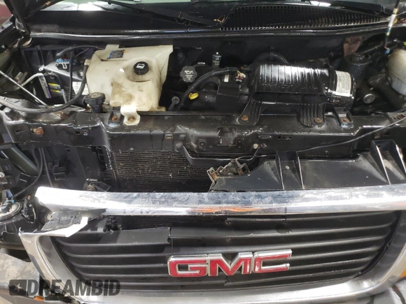2004 GMC Savana Cargo Van YF7 Upfitter with VIN 1GDFG15T041147283, listed as a Copart auction lot 82193844 with 264,051 mi miles and Salvage Title. Bid and sale history available at carsss.com. Image 12.