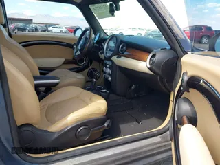 2010 MINI Hardtop with VIN WMWMF3C52ATZ25692, listed as a IAAI auction lot 42228774 with 137,827 mi miles and . Bid and sale history available at DreamBid. Image 5.