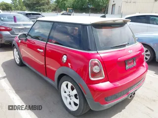 2009 MINI Hardtop S with VIN WMWMF73559TW87548, listed as a IAAI auction lot 42346174 with 132,361 mi miles and . Bid and sale history available at DreamBid. Image 3.