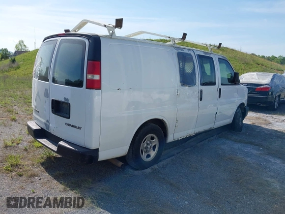 2003 Chevrolet Express Cargo Van with VIN 1GCFG15T631105901, listed as a IAAI auction lot 41685138 with 197,571 mi miles. Bid and sale history available at carsss.com. Image 4.