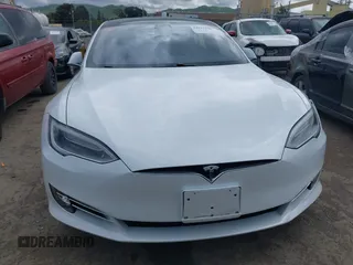 2018 Tesla Model S 75D with VIN 5YJSA1E23JF271465, listed as a IAAI auction lot 41911356 with 50,483 mi miles and . Bid and sale history available at DreamBid. Image 12.