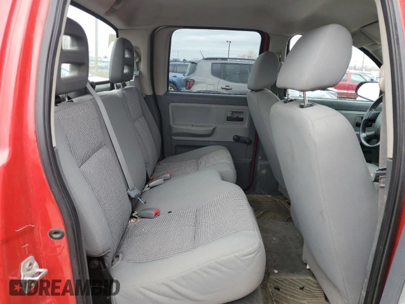 2007 Dodge Dakota ST z VIN 1D7HW28N07S163927, wystawiony jako Copart lot #46596084 z przebiegiem 173 970 mil mil oraz Nie do naprawy • Non repairable. Historia ofert i sprzedaży dostępna na DreamBid. Obrazek 10.