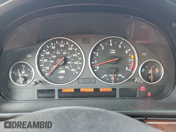 2000 BMW M5 z VIN WBSDE9342YBZ96884, wystawiony jako Copart lot #81061134 z przebiegiem 144 475 mil mil oraz Nie do naprawy • Non repairable. Historia ofert i sprzedaży dostępna na DreamBid. Obrazek 9.