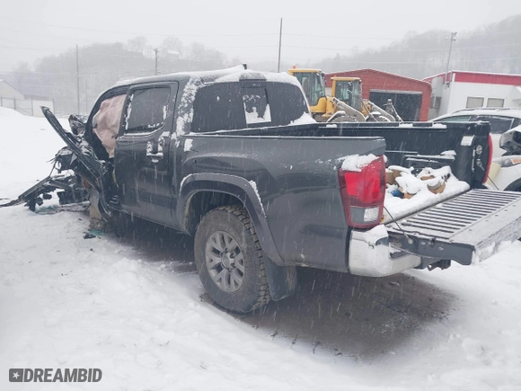2019 Toyota Tacoma 4WD SR with VIN 3TMCZ5AN6KM283675, listed as a IAAI auction lot 41245232 with 35,337 mi miles. Bid and sale history available at carsss.com. Image 3.