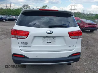 2017 Kia Sorento EX with VIN 5XYPH4A51HG294197, listed as a IAAI auction lot 42198002 with 277,128 mi miles and . Bid and sale history available at carsss.com. Image 17.