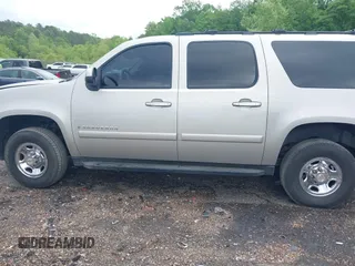 2007 Chevrolet Suburban LT with VIN 3GNGK26K07G303144, listed as a IAAI auction lot 42119779 with 181,852 mi miles and . Bid and sale history available at DreamBid. Image 14.