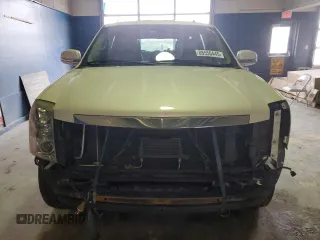 2011 Cadillac Escalade ESV Premium z VIN 1GYS4JEF0BR113052, wystawiony jako Copart lot #88556445 z przebiegiem 228 919 mil mil oraz Szkoda całkowita • Salvage title. Historia ofert i sprzedaży dostępna na DreamBid. Obrazek 5.
