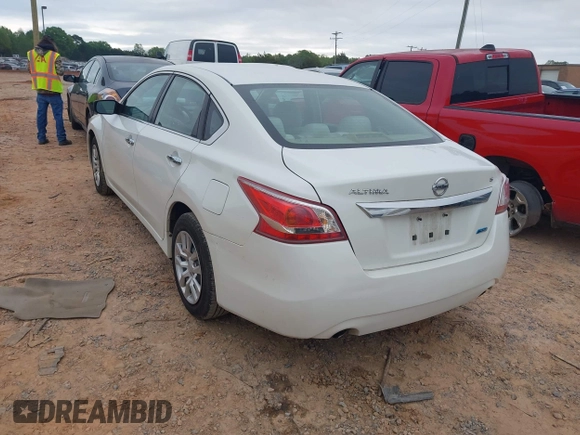 2013 Nissan Altima SV with VIN 1N4AL3AP8DN554166, listed as a IAAI auction lot 42008563 with 149,809 mi miles and . Bid and sale history available at carsss.com. Image 3.