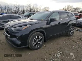 2022 Toyota Highlander Hybrid XLE z VIN 5TDGBRCH2NS554661, wystawiony jako Copart lot #47139295 z przebiegiem 34 192 mil mil oraz Szkoda całkowita • Salvage title. Historia ofert i sprzedaży dostępna na DreamBid. Obrazek 1.
