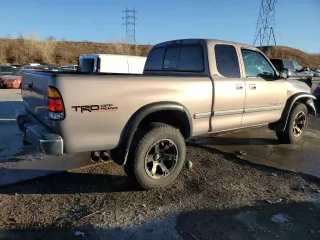 2002 Toyota Tundra SR5 with VIN 5TBRT34182S263008, listed as a Copart auction lot 47114055 with 293,526 mi miles and Salvage Title. Bid and sale history available at carsss.com. Image 3.