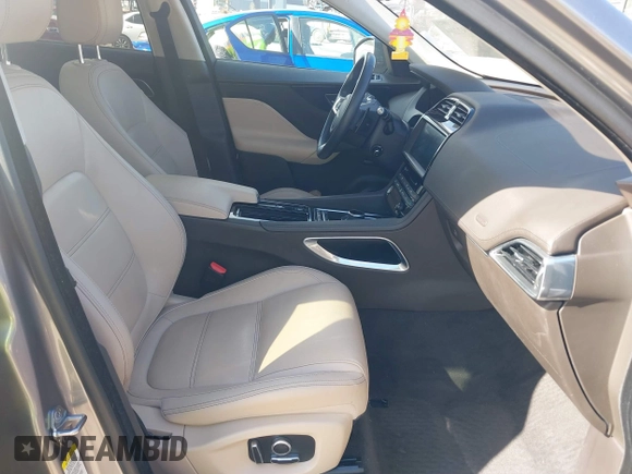 2020 Jaguar F-Pace 25t Prestige z VIN SADCK2FXXLA660346, wystawiony jako IAAI lot #41482264 z przebiegiem 36 160 mil mil oraz . Historia ofert i sprzedaży dostępna na DreamBid. Obrazek 5.