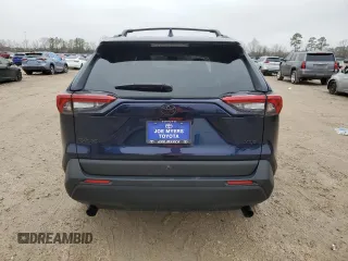 2025 Toyota RAV4 XLE with VIN 2T3W1RFVXSW368361, listed as a Copart auction lot 42827225 with 900 mi miles and Salvage Title. Bid and sale history available at carsss.com. Image 6.