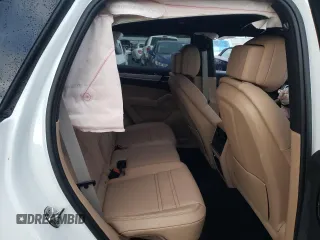 2022 Porsche Cayenne z VIN WP1AA2AY4NDA06206, wystawiony jako Copart lot #70961832 z przebiegiem Nie podano mil oraz . Historia ofert i sprzedaży dostępna na DreamBid. Obrazek 10.