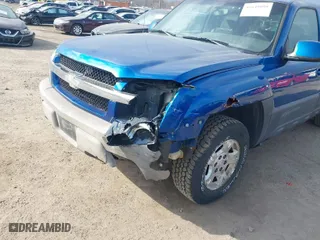 2003 Chevrolet Avalanche with VIN 3GNEK13T23G131174, listed as a IAAI auction lot 41649059 with 230,943 mi miles. Bid and sale history available at carsss.com. Image 6.