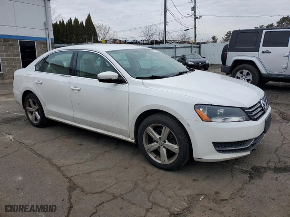 2013 Volkswagen Passat SE with VIN 1VWBP7A31DC049828, listed as a Copart auction lot 47687045 with 246,404 mi miles and Salvage Title. Bid and sale history available at carsss.com. Image 4.