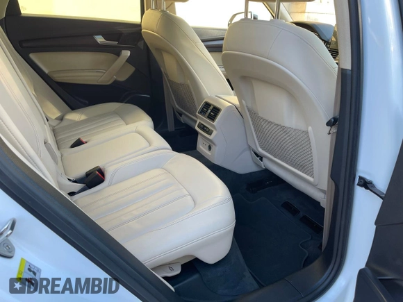 2021 Audi Q5 Premium Plus z VIN WA1BAAFY5M2024761, wystawiony jako Copart lot #57532125 z przebiegiem 90 042 mil mil oraz Czysty tytuł • Clean title. Historia ofert i sprzedaży dostępna na DreamBid. Obrazek 6.
