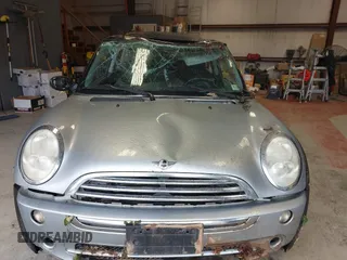 2005 MINI Hardtop с VIN WMWRC33445TJ65289, выставлен на аукционе IAAI как лот 42358377 с пробегом 184 367 миль миль и . История ставок и продаж доступна на DreamBid. Изображение 12.